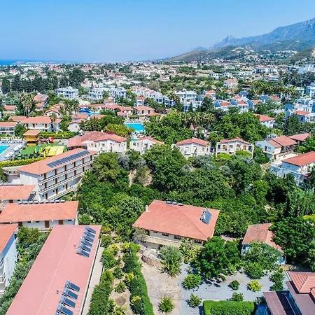 Riverside & Sunas Beach Club