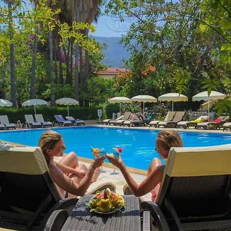Отель Riverside & Sunas Beach Club 4*
