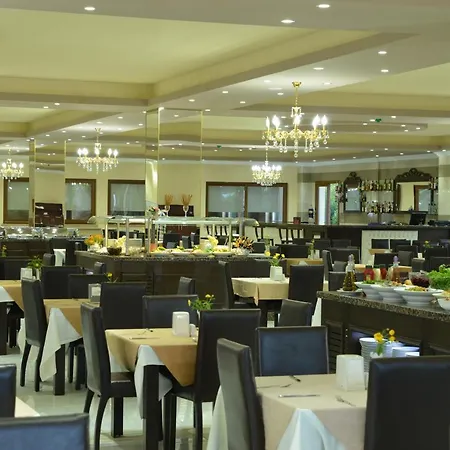 Riverside & Sunas Beach Club