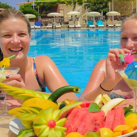 Отель Riverside & Sunas Beach Club
