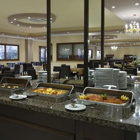 Riverside & Sunas Beach Club Otel 4*